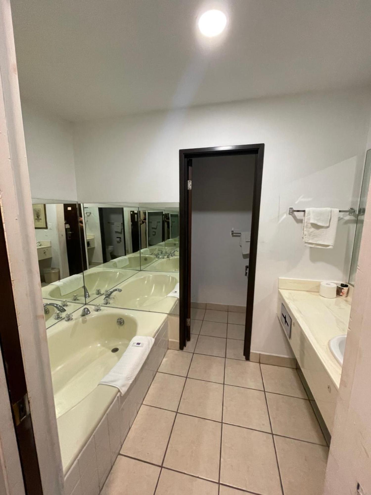 Portside Inn & Suites Los Angeles Extérieur photo